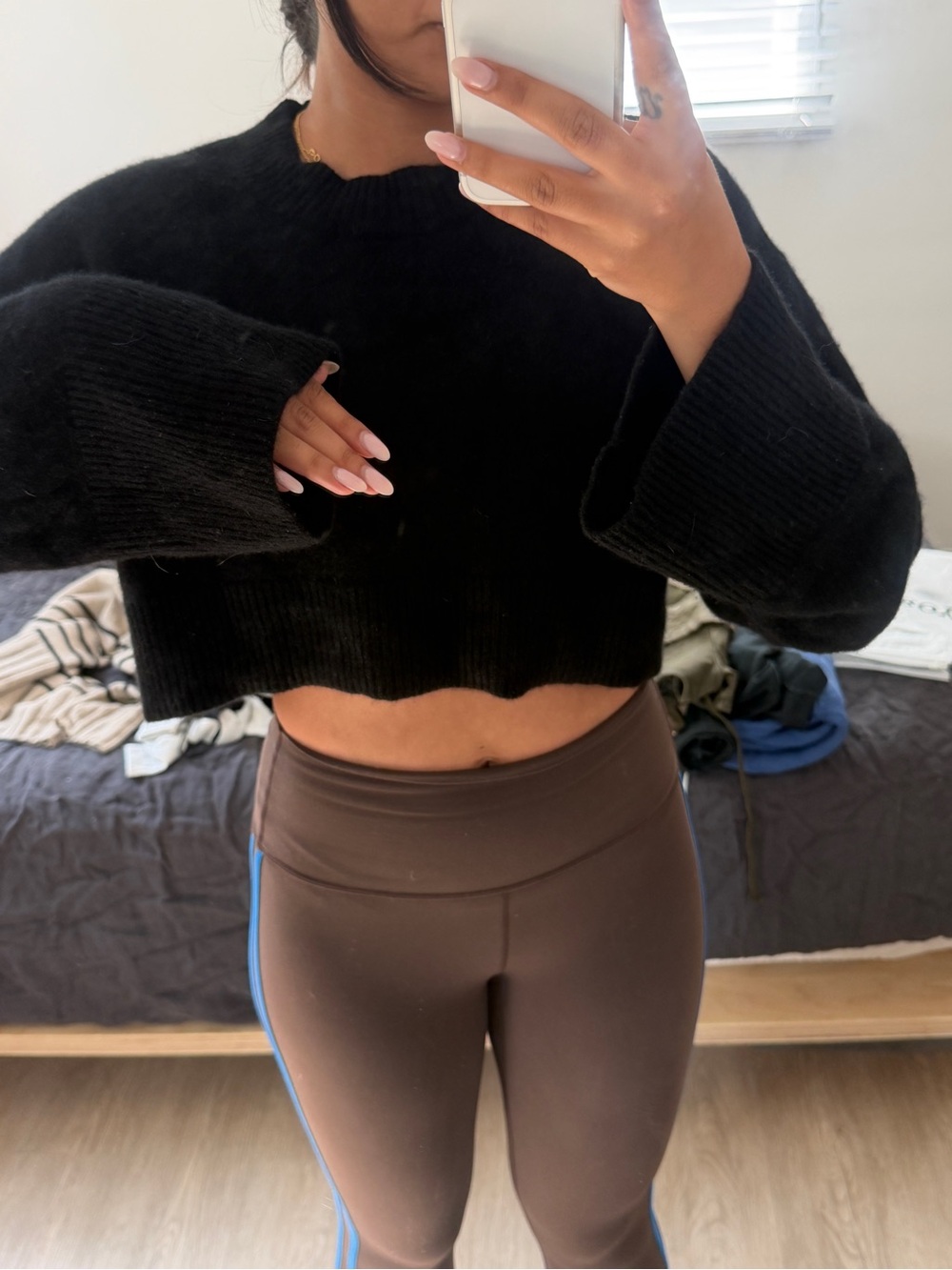 Reformation Paloma cashmere Black Crewneck Sweater